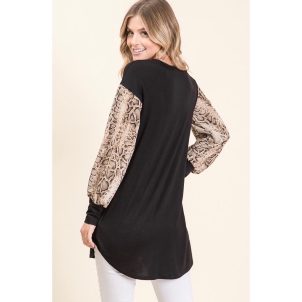 Black Snake Print Long Sleeve Blouse Top - Picture 3 of 6